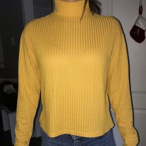 Turtle neck - yellow